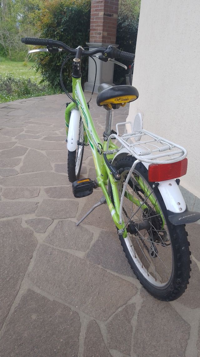 Bicicletta bimba bimbo 