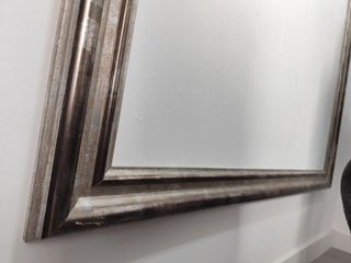 Marco con fondo blanco. Mural