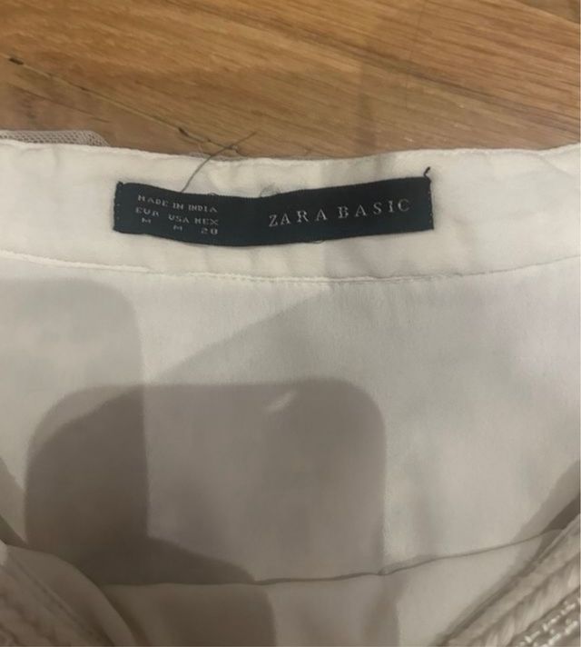 Minifalda blanca encaje de Zara