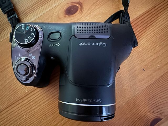 Cámara Cibershot Sony zoom óptico 35x