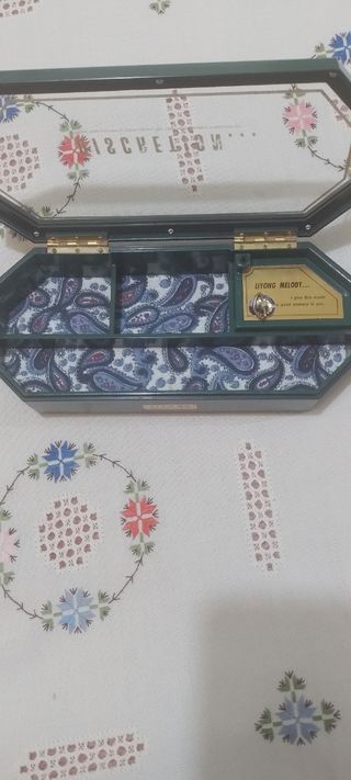 Caja de música -joyero 3 compartimentos