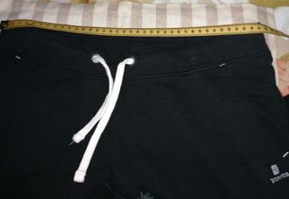 Pantalón chándal negro. T-S