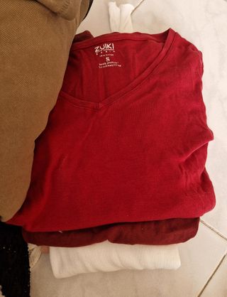 Svendita maglie, top, vestitini, camicie