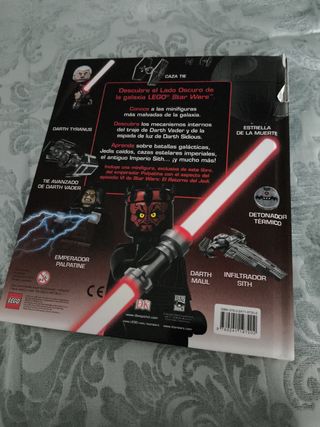 LEGO® Star Wars. El lado oscuro: (incluye una minifigura de un droide de combate)