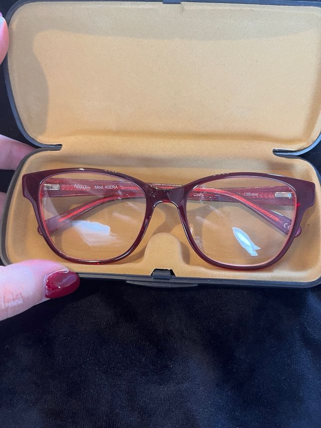 AFFLELOU. Gafas 0.75 x ojo pasta rojas