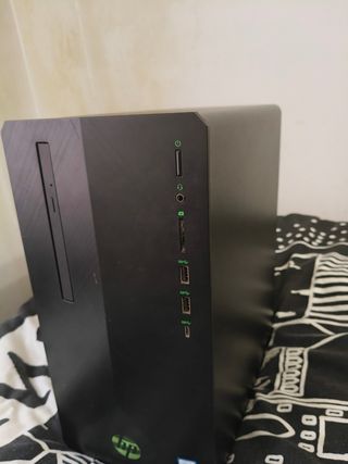 HP Pavilion Gaming Desktop 690-0006NS