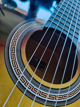 Guitarra clásica cuerdas de nylon