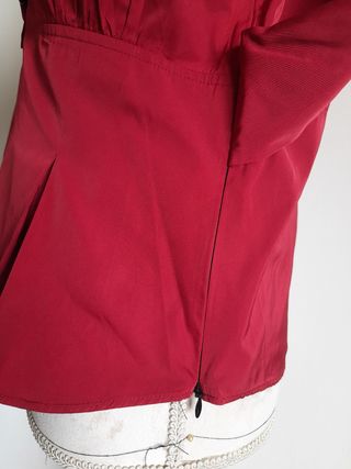 Camisa vermelha acetinada