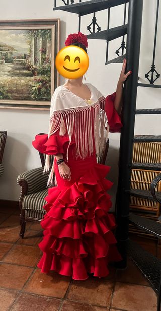 Vestido de flamenca rojo complementos opcionales