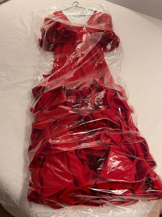 Vestido de flamenca rojo complementos opcionales