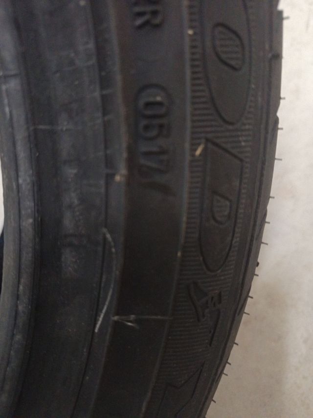 Neumático 225 45 17