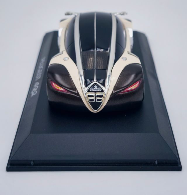 PEUGEOT 4002 CONCEPT CAR 1:43 NOREV