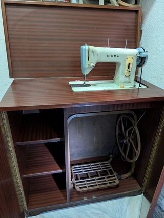 Maquina coser con mueble