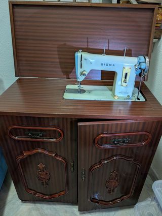 Maquina coser con mueble