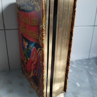 El gran libro del Reino de la Fantasía: ¡Descubre el mítico perfume de la fantasía!