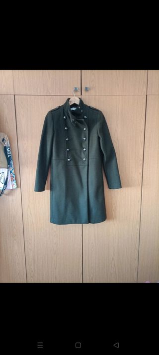 Abrigo verde militar 