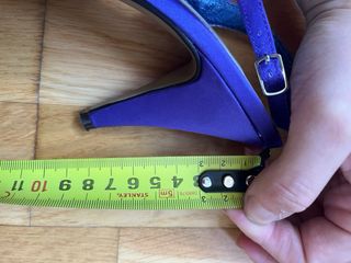 Sandalias Membur moradas con lazo