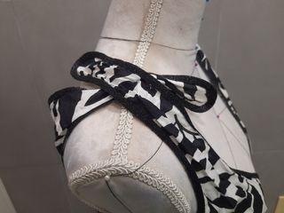 Blusa preta e branca