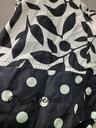 Blusa preta e branca