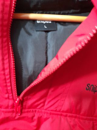 Chamarra hombre Canguro rojo y negro