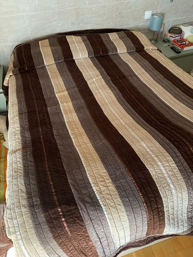 Colcha king size en marrones de San Carlos