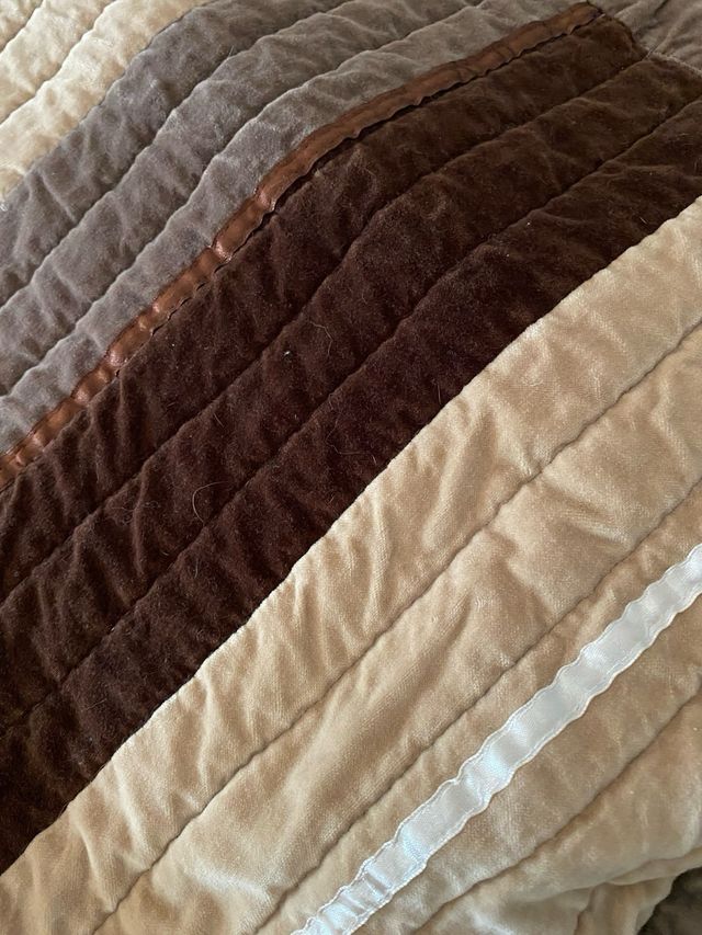 Colcha king size en marrones de San Carlos