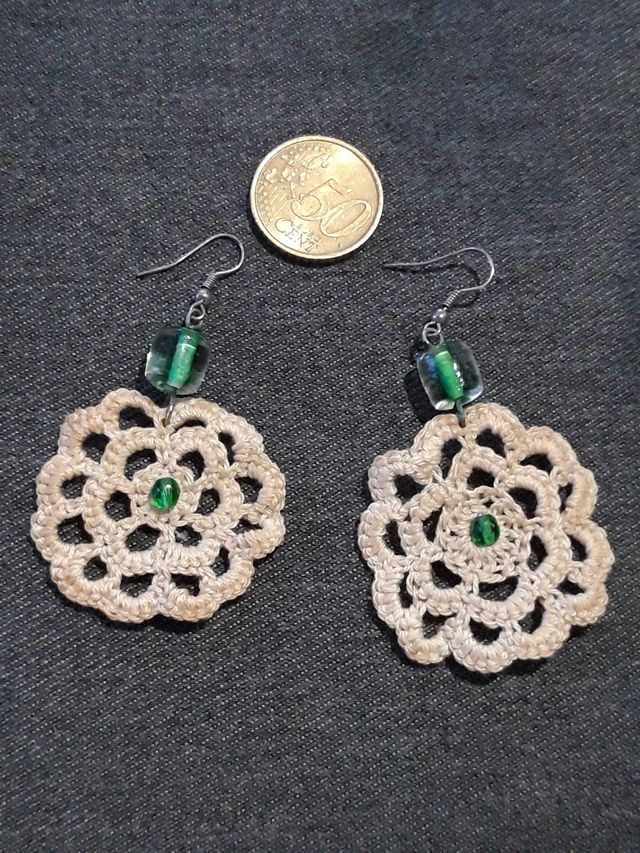 Orecchini ad uncinetto