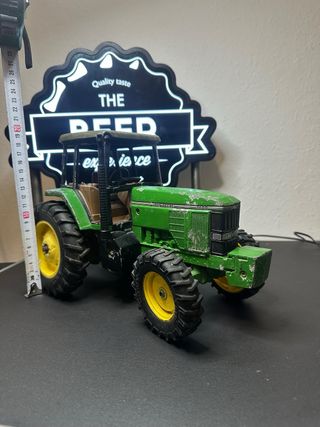 Tractor metalico john deere antiguo