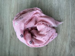 Pañuelo foulard rosa