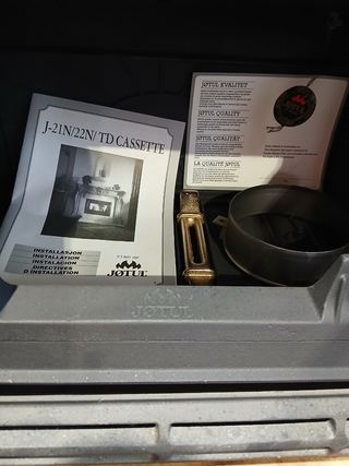 Chimenea de leña jotul