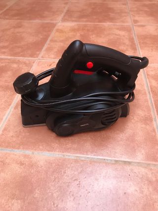 Lijadora de madera.con su caja.