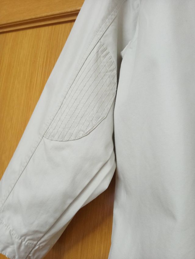 Cazadora de niño de DKNY