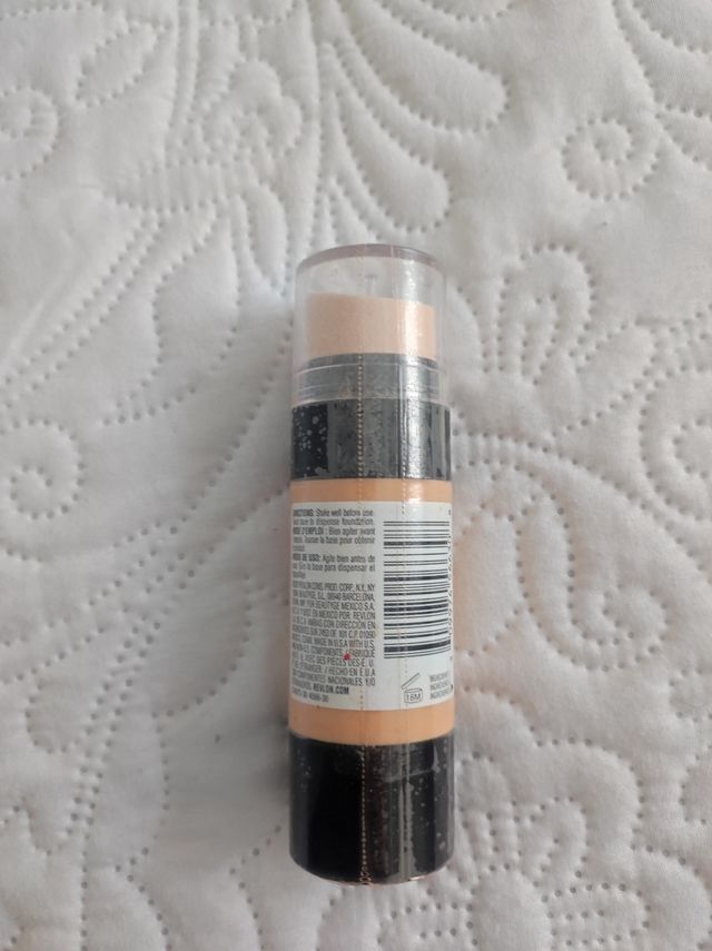 Maquillaje Revlon photofocus tono nude