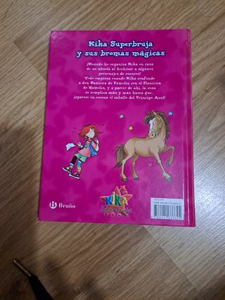 Kika Superbruja y sus bromas mágicas (ed.COLOR) (Castellano - A PARTIR DE 8 AÑOS - PERSONAJES - Kika Superbruja) (Spanish Edition)