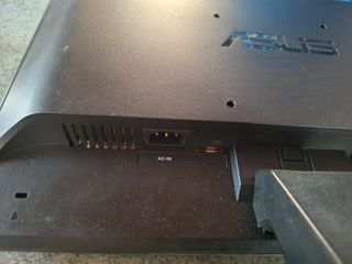 Pantalla Asus 16 pulgadas