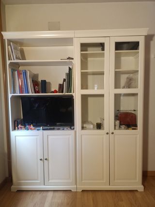 Mueble-vitrina Ikea LIATORP