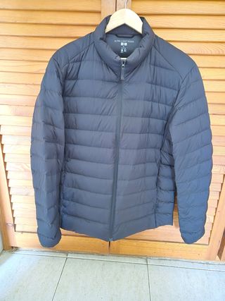 Campera plumas Uniqlo hombre