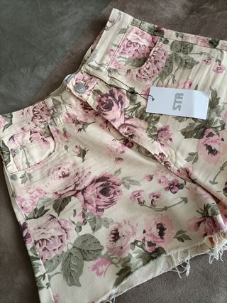 Short denim estampado Stradivarius