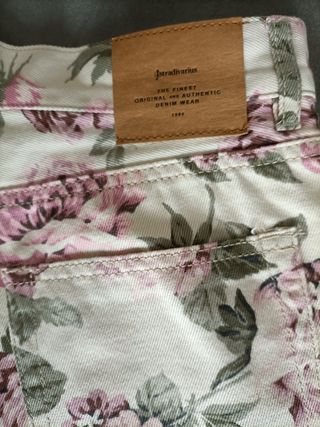 Short denim estampado Stradivarius