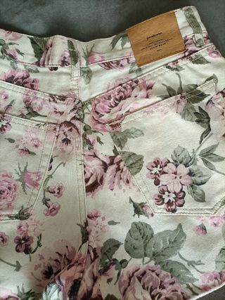 Short denim estampado Stradivarius