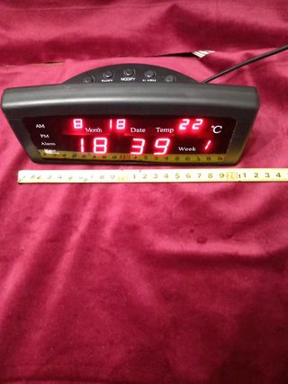 Orologio sveglia digitale datario temper