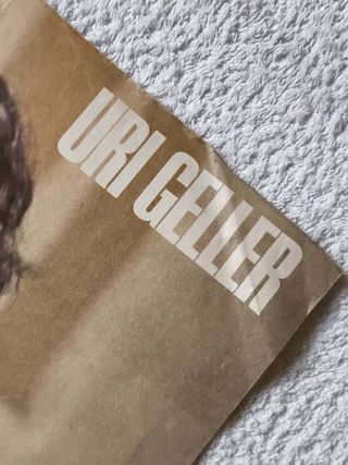 PÓSTER URI GELLER MENTALISTA DOBLA CUCHARA AÑO 70