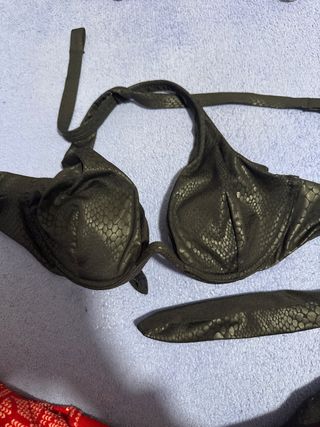 bikini tezenis serpiente