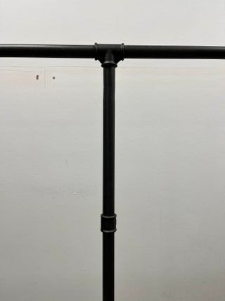 Perchero industrial con ruedas