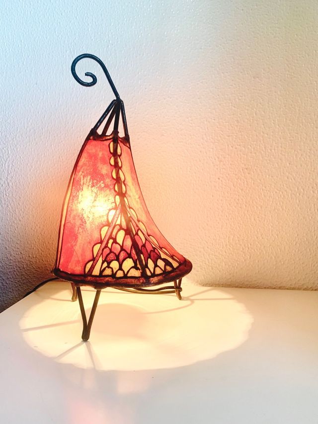 Lámpara artesania de piel y hierro forjado