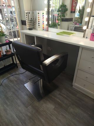 Alquilo sillón de peluquería