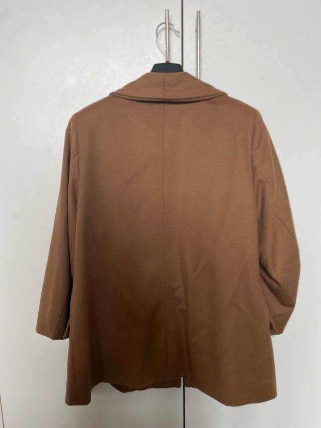 Giacca marrone elegante da donna con revers ampi