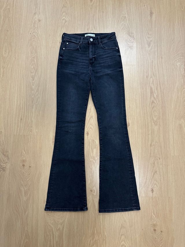 Vaqueros negros Zara