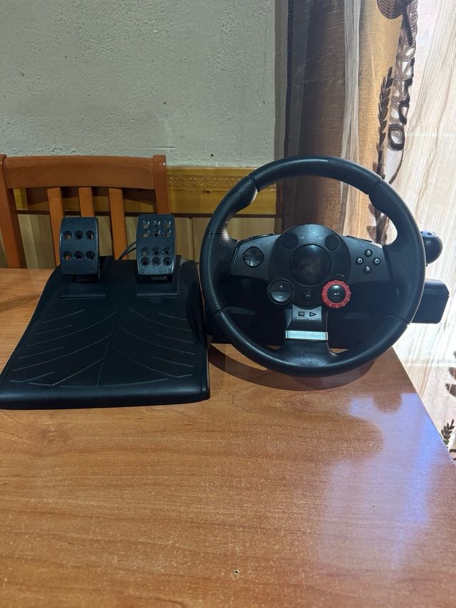 Volante logitech driving gt