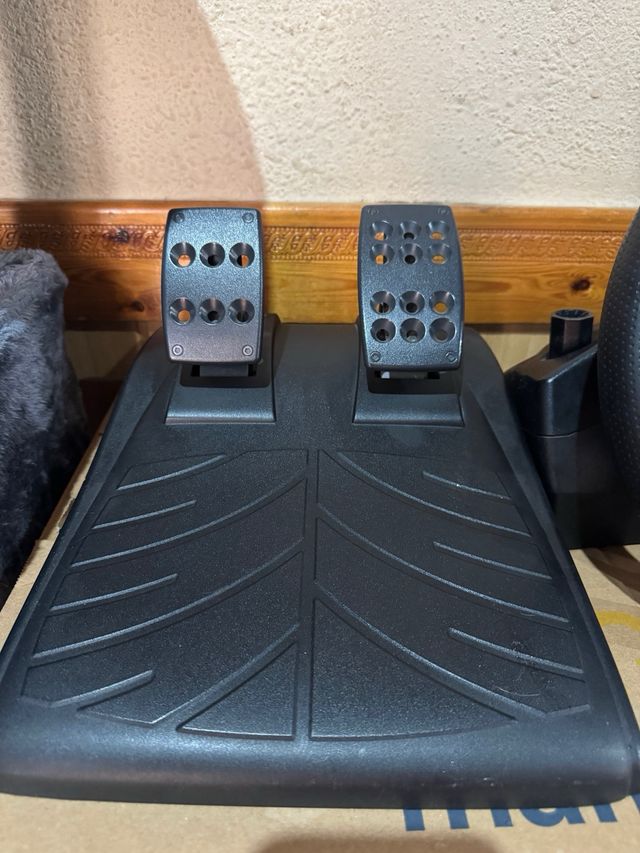 Volante logitech driving gt